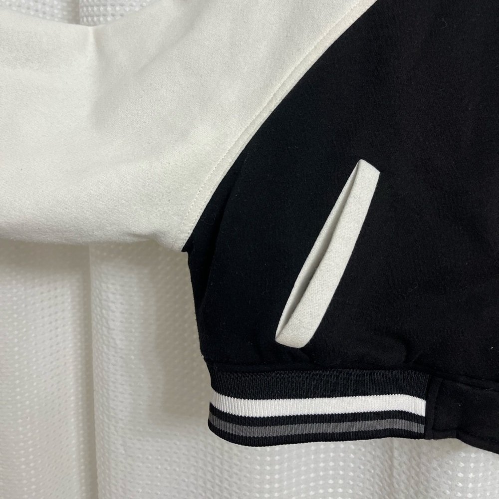 Cropped Varsity Jacket - Picture 4 of 10